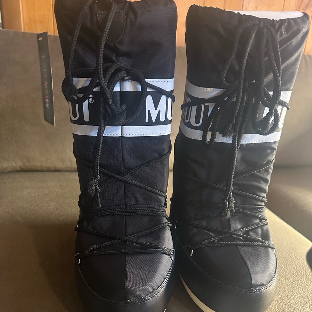 Moon Boot Icon Nylon in Black